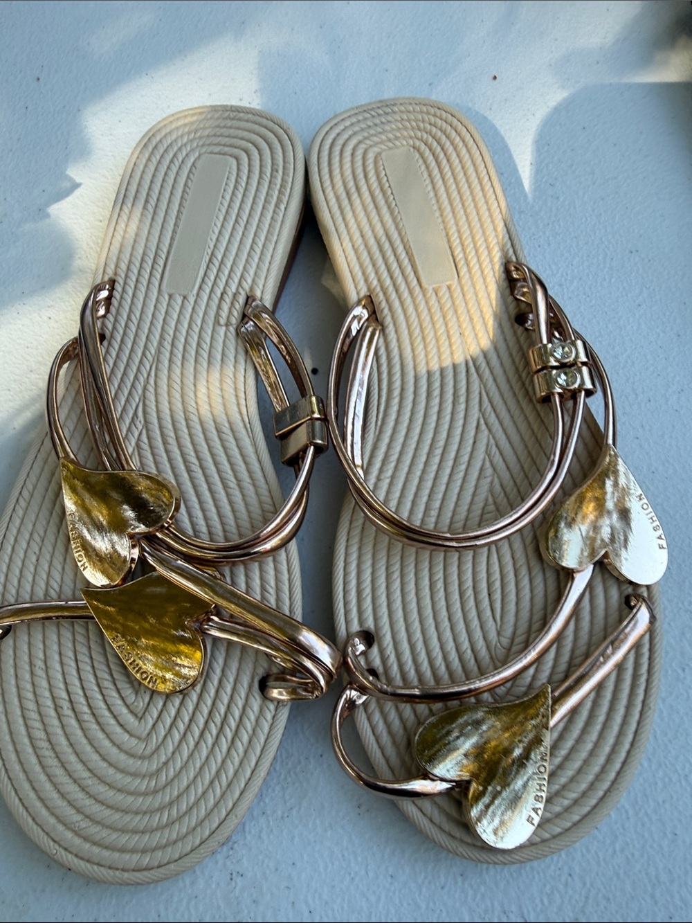 Women’s Gold-Accent Tan Flip Flop Sandals